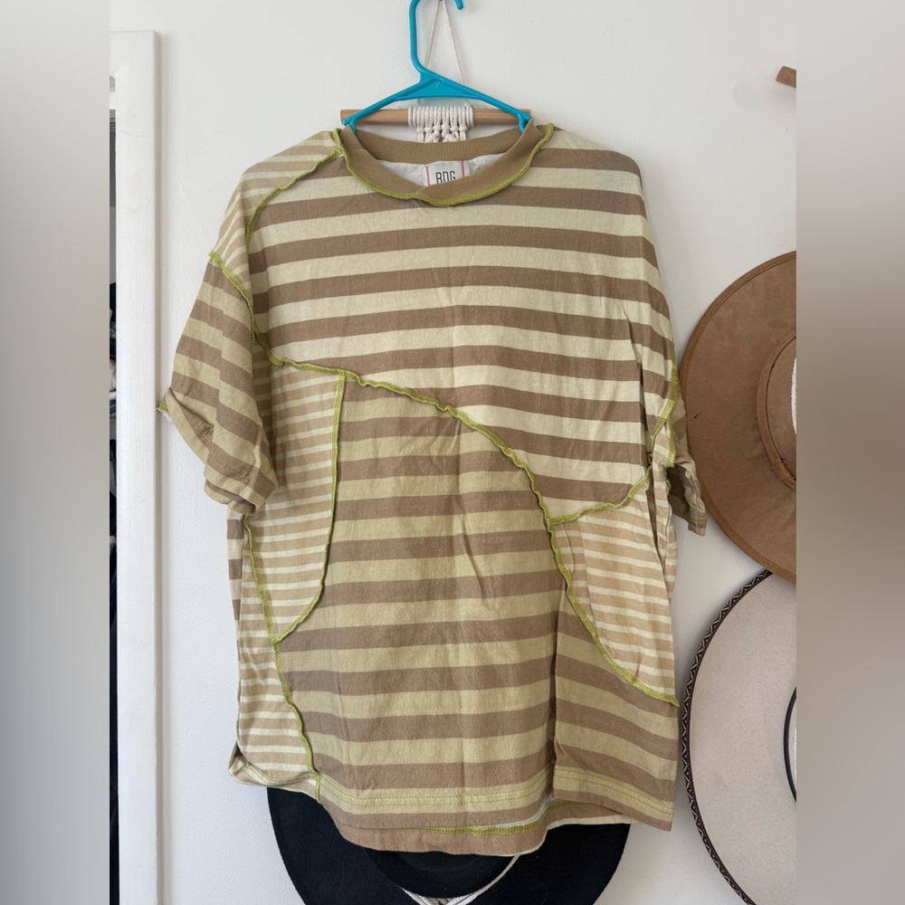 LIKE NEW ✨ URBAN OUTFITTERS BDG BLAZED PIECED ASSORTED STRIPED TEE TOP
